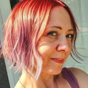 Meet your Posher, Roxanne